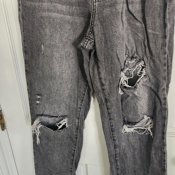 UO BDG Black Wash Distressed High Rise Slim Straight Jeans - Picture 4 of 11